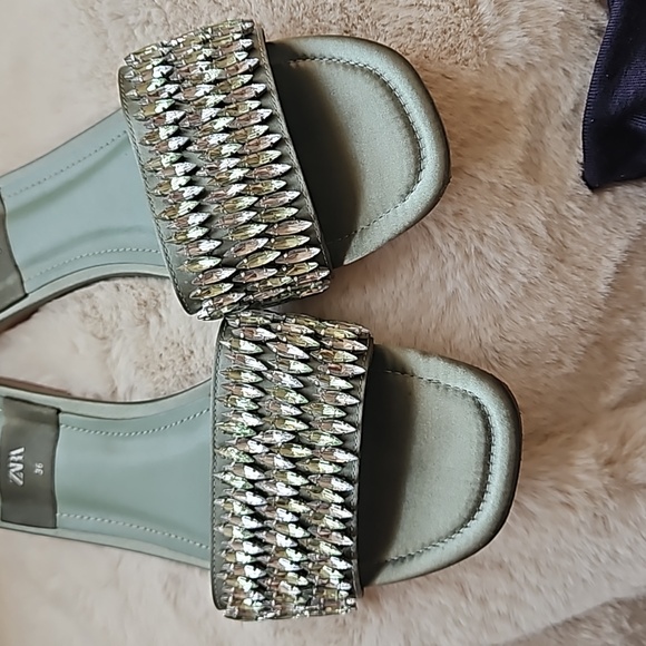 Zara Sandals - Picture 2 of 3